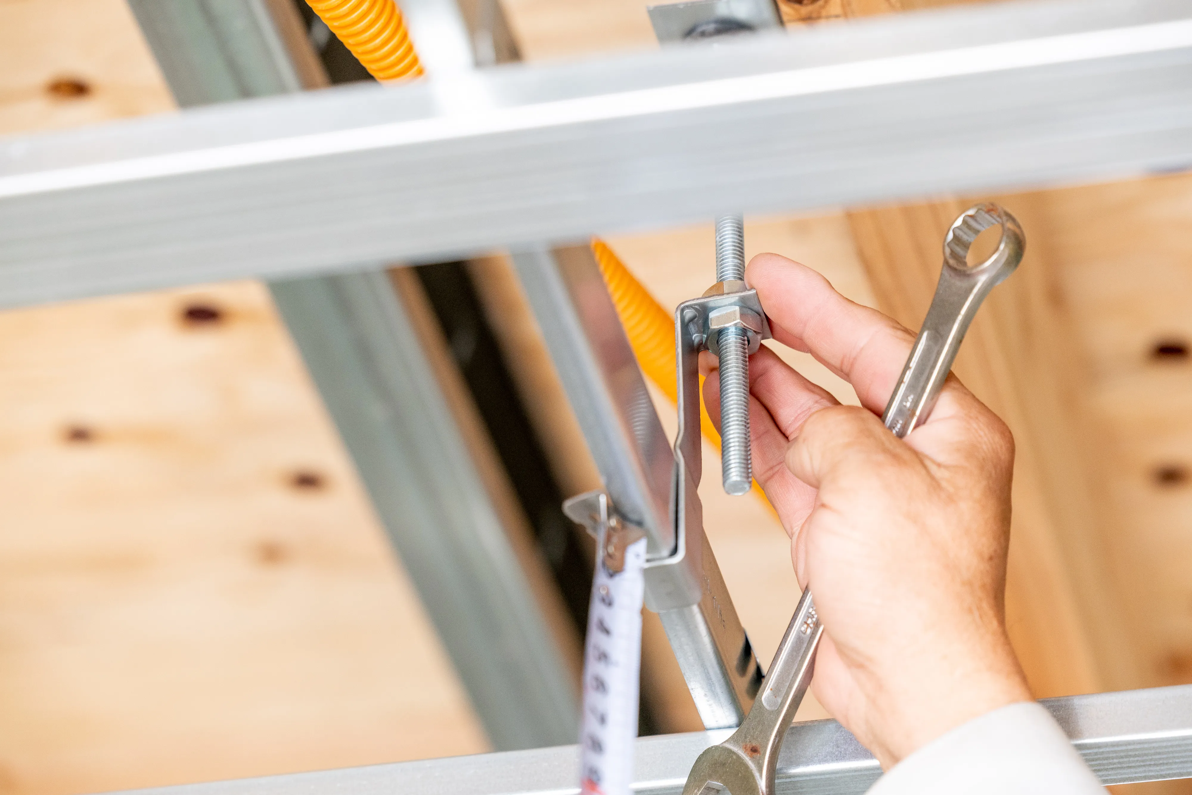 吊り金具の事前加工組み立てサービス