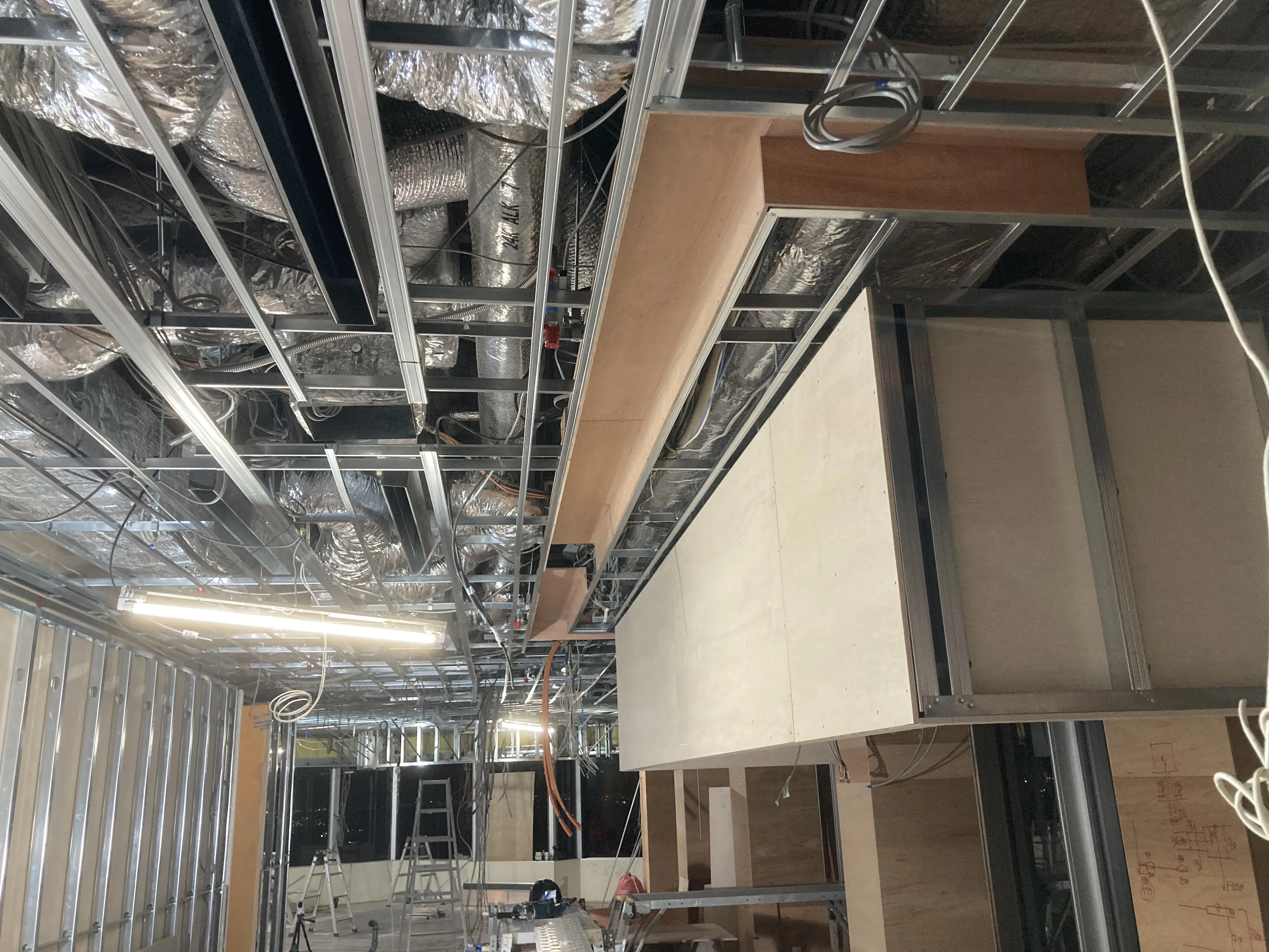 軽量鉄骨下地組立工事